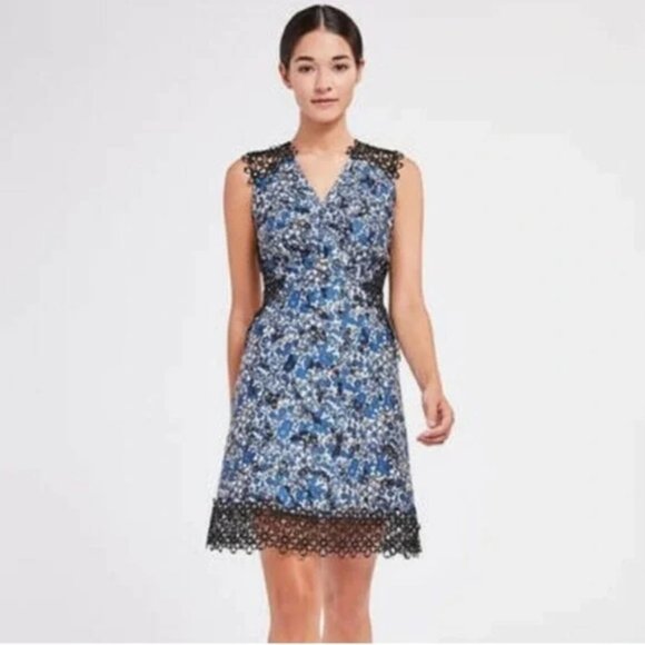 Elie Tahari V-Neck Sleeveless Blue and Black Floral Lace Wren Dress Size 8 - Picture 1 of 13